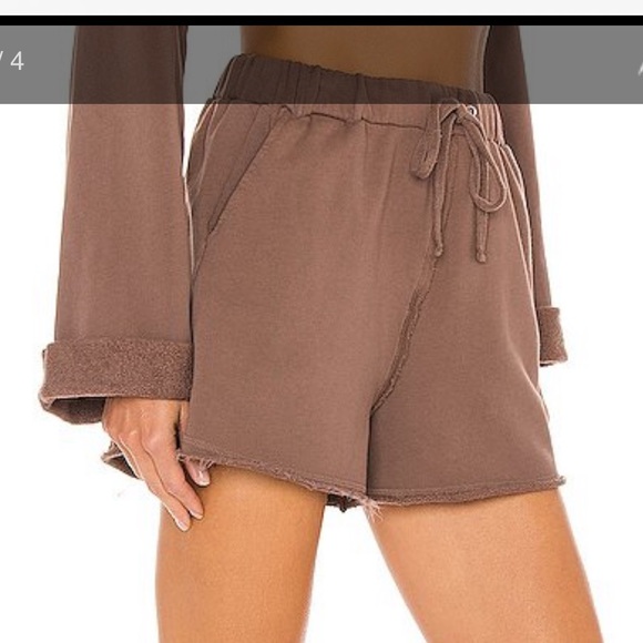 Revolve brown shorts - Picture 3 of 6